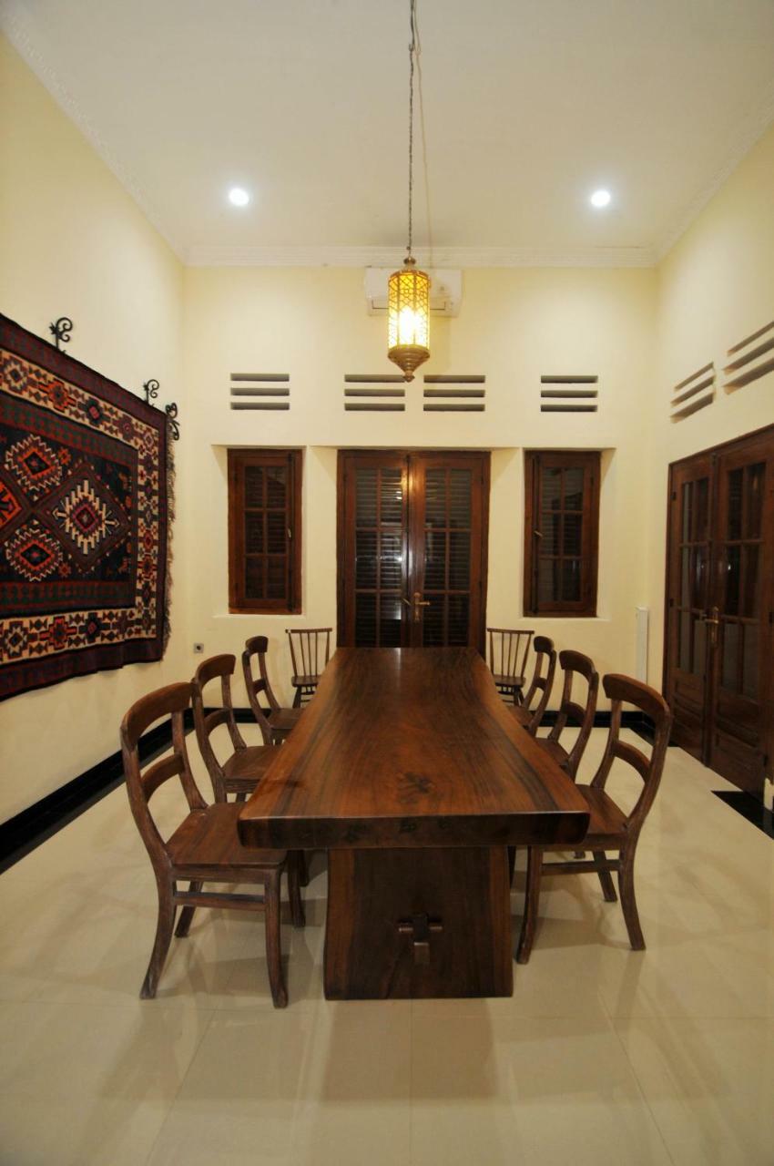 Musafir Guest House Syariah Surakarta  Bagian luar foto